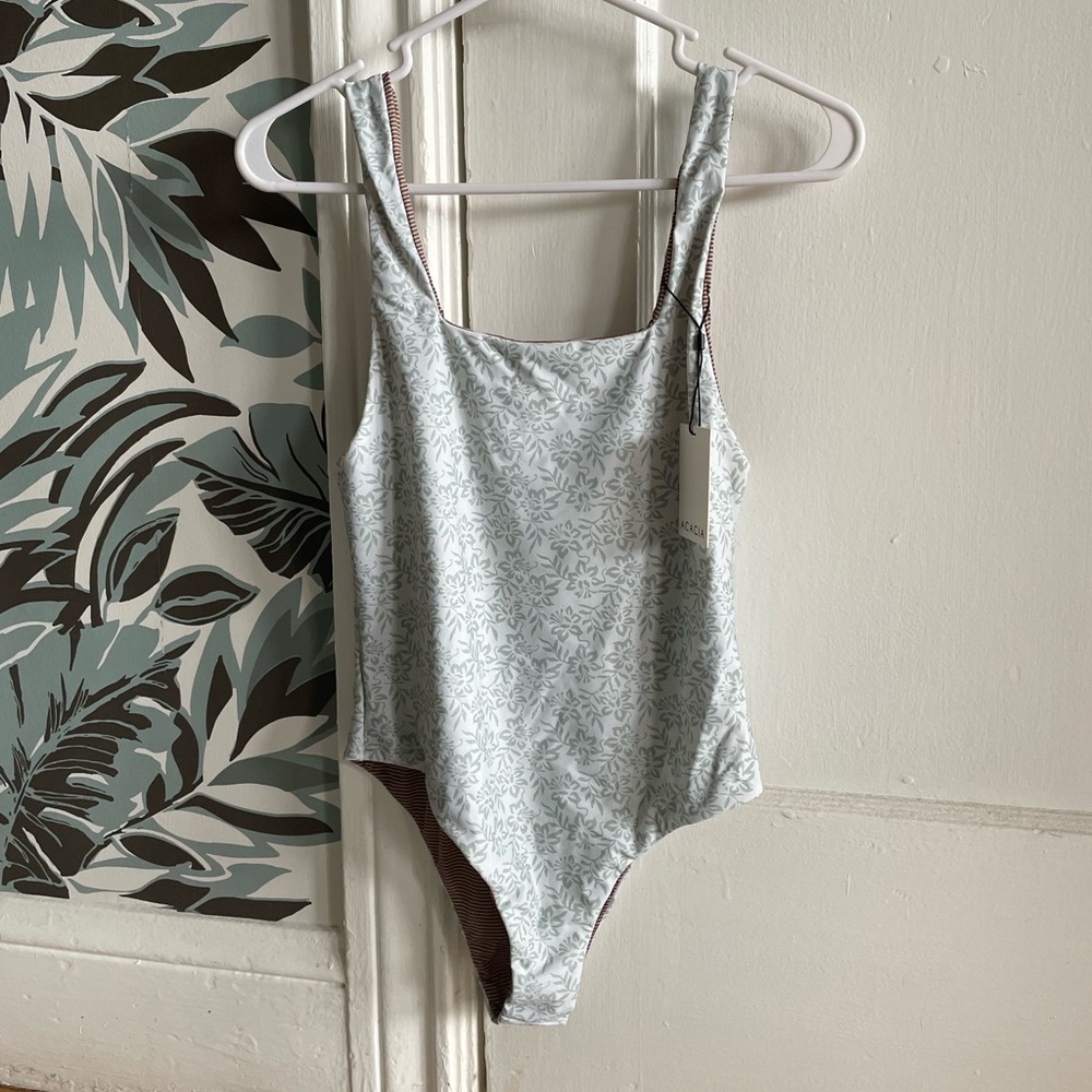 Acacia Swimwear River in Azalea size L - NWT